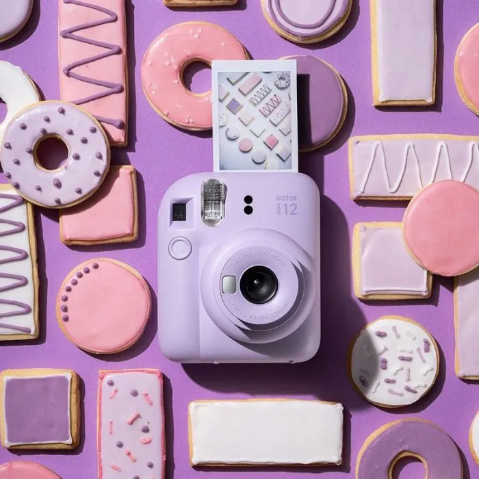 ⁦كاميرا Fujifilm Instax Mini 12 2023 الفورية الجديدة متعددة الألوان⁩ - الصورة ⁦4⁩