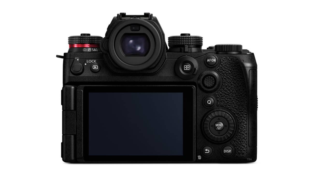 فتحات بطاقات Panasonic LUMIX S1IIE: CFExpress Type B وSD